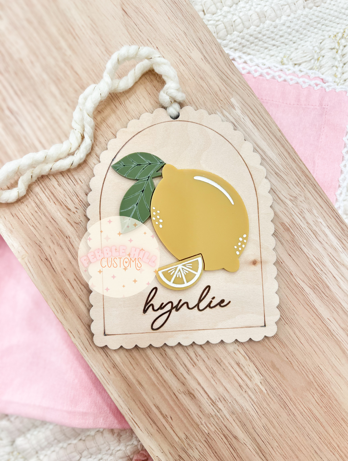 Fruit Scallop Arch Name Tags