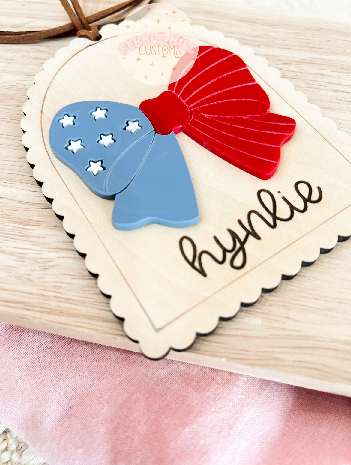 Scallop Arch Patriotic Bow Tag