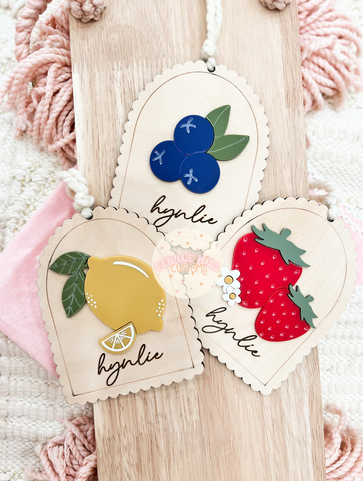 Fruit Scallop Arch Name Tags